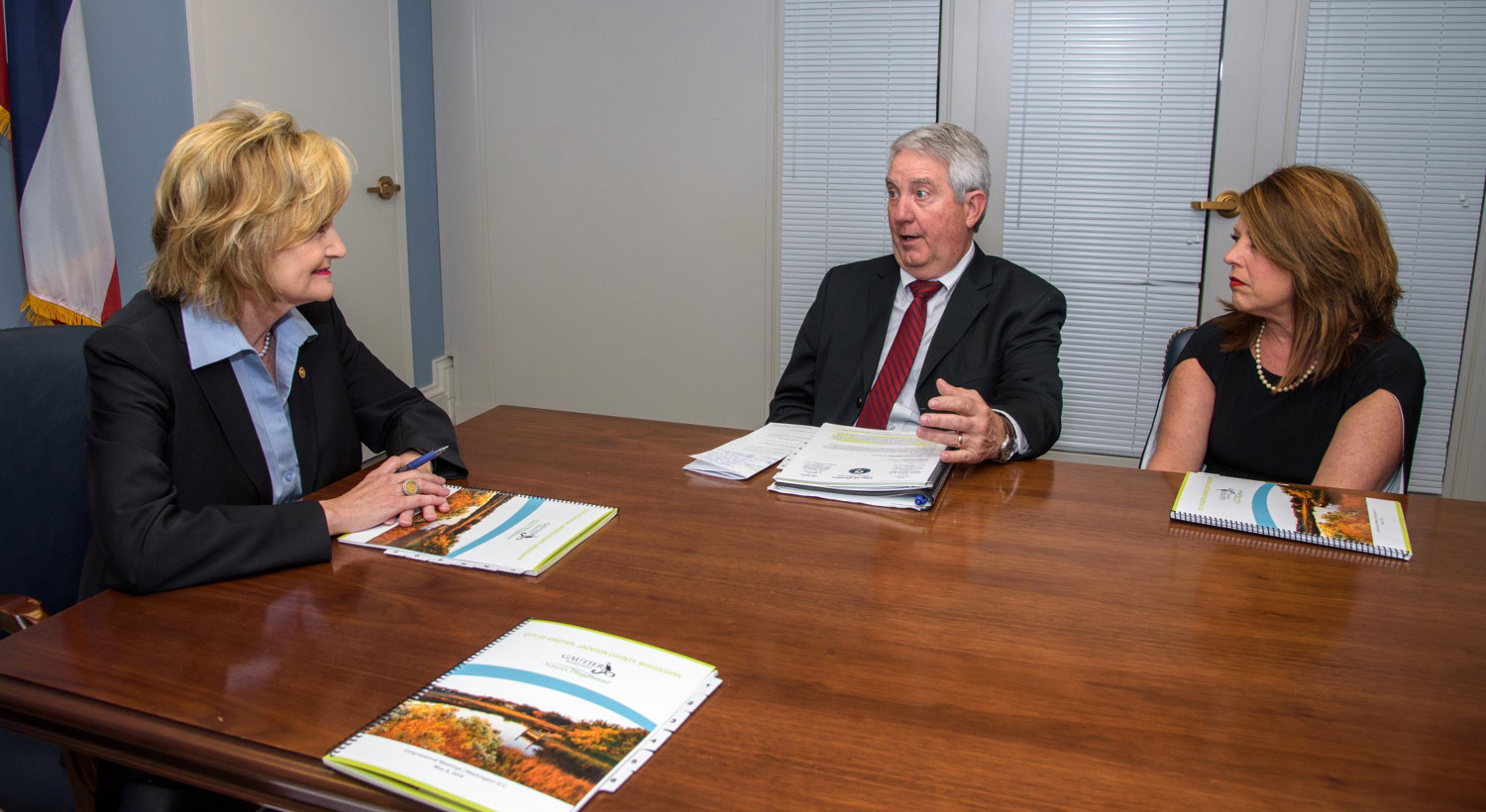 Senator Hyde-Smith meets with Gautier Mayor Phil Torjusen and city leaders