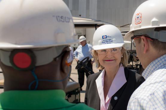 Senator Hyde-Smith visits shipyard workers at Huntington Ingalls in Pascagoula
